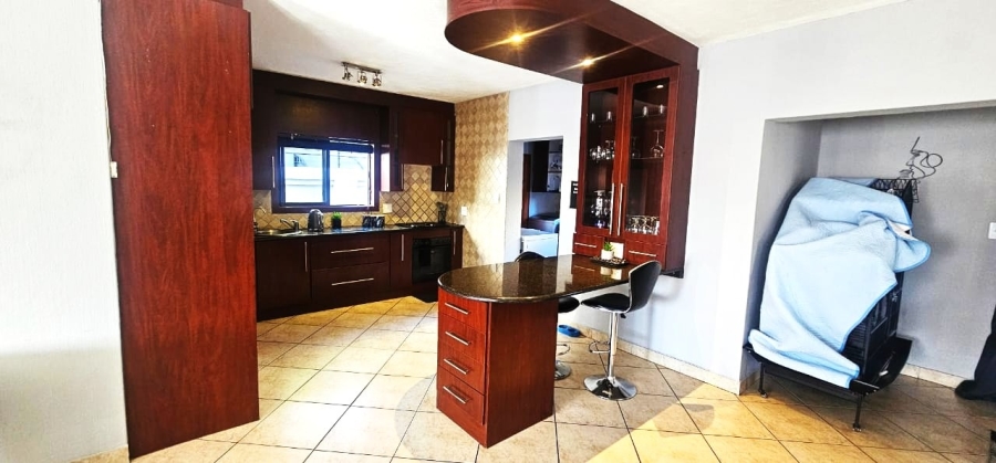 To Let 4 Bedroom Property for Rent in Safari Gardens North West